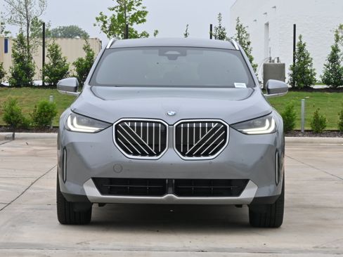 Used 2025 BMW X3 xDrive30i AWD/4WD image 3