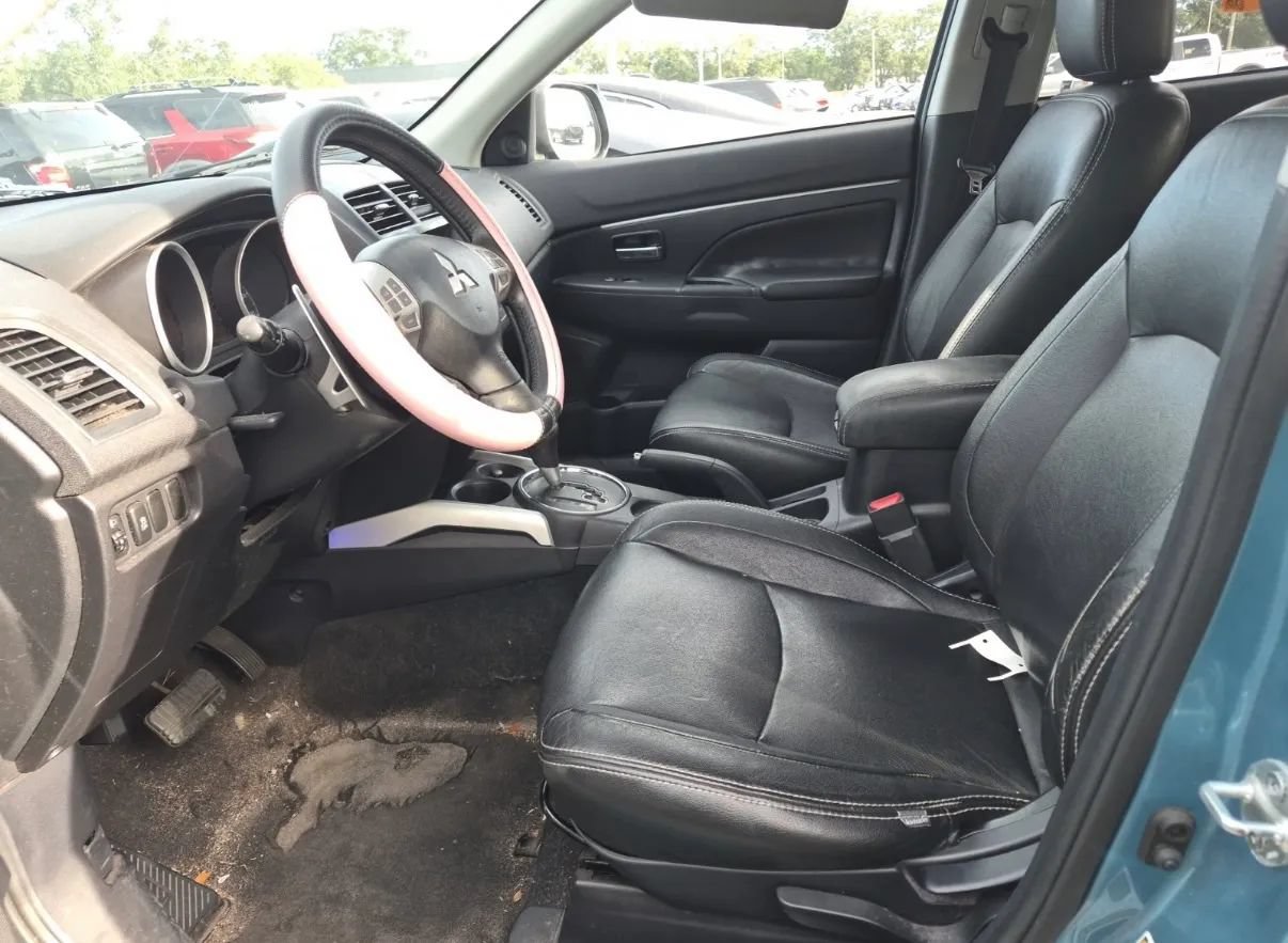 Used 2011 Mitsubishi Outlander Sport SE FWD image 8