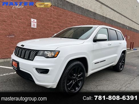 Used 2017 Jeep Grand Cherokee Altitude AWD/4WD image 1