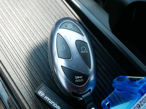 Certified 2026 Hyundai Tucson Blue SE AWD/4WD image 33