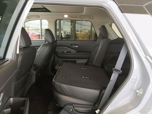 Used 2026 Nissan Pathfinder Platinum w/ Cargo Package AWD/4WD image 14