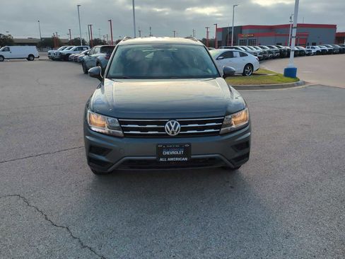 Used 2018 Volkswagen Tiguan S image 3