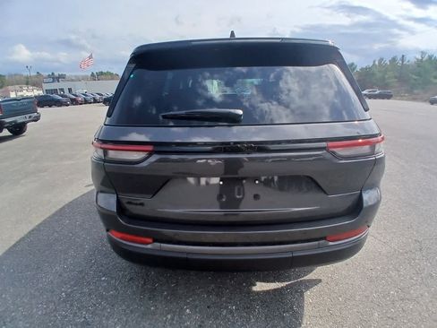 New 2026 Jeep Grand Cherokee Limited w/ Limited Altitude Package AWD/4WD image 5