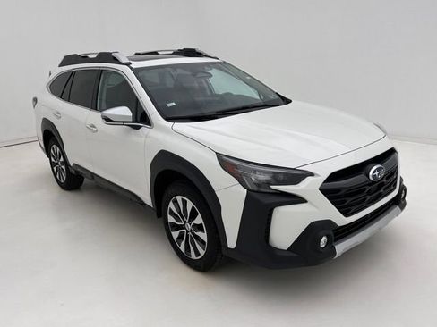 Used 2025 Subaru Outback Touring XT AWD/4WD image 2