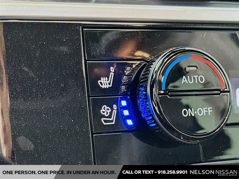 New 2025 Nissan Pathfinder Platinum w/ Black Appearance Package image 21