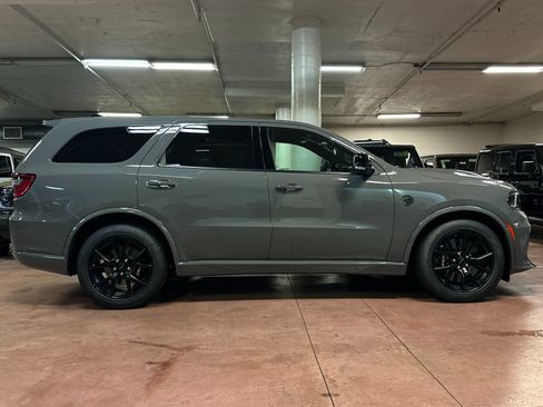 New 2026 Dodge Durango SRT Hellcat w/ Premium Group AWD/4WD image 6
