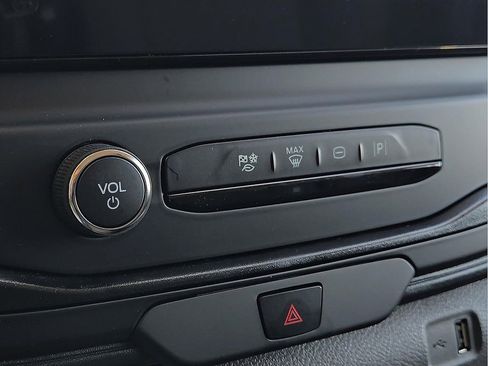 New 2026 Ford Transit 250 148 Medium Roof RWD image 15