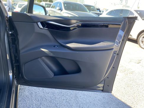 Used 2016 Tesla Model X Performance image 26