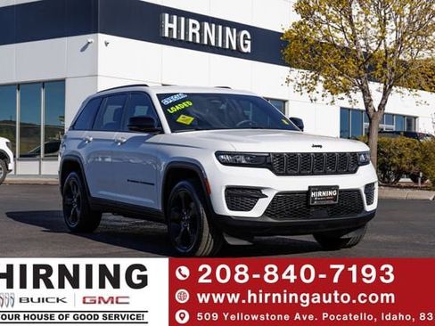 Used 2023 Jeep Grand Cherokee Altitude AWD/4WD image 1