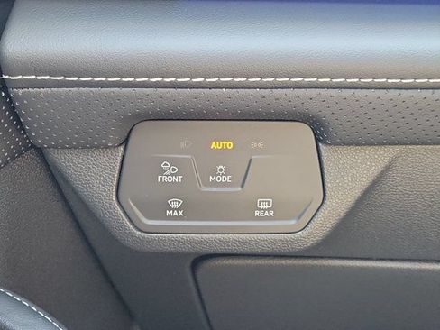 Certified 2024 Volkswagen Atlas SEL AWD/4WD image 20