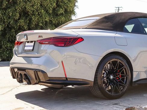 Used 2025 BMW M4 xDrive Competition AWD/4WD image 17