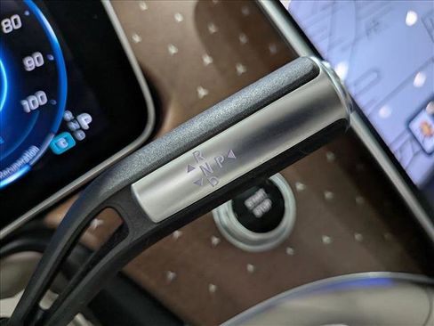 Used 2023 Mercedes-Benz EQS 450+ SUV image 15