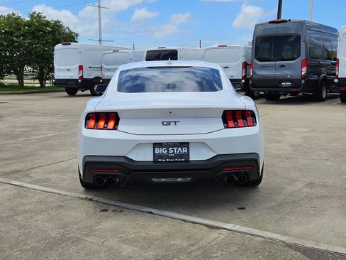 Used 2026 Ford Mustang GT RWD image 5