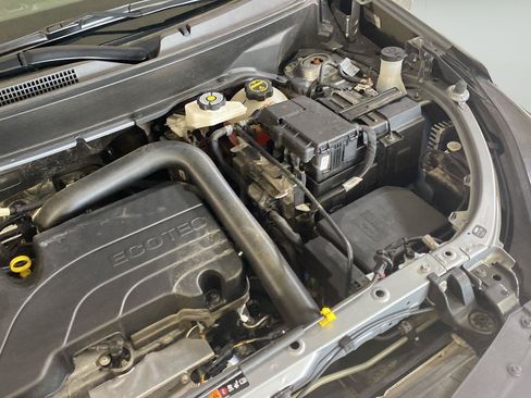 Certified 2024 Chevrolet Equinox LT FWD image 44