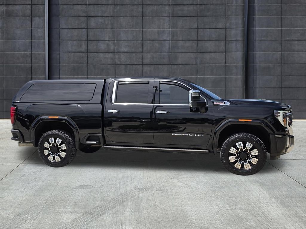 Used 2024 GMC Sierra 2500 Denali w/ Denali Reserve Package AWD/4WD image 4