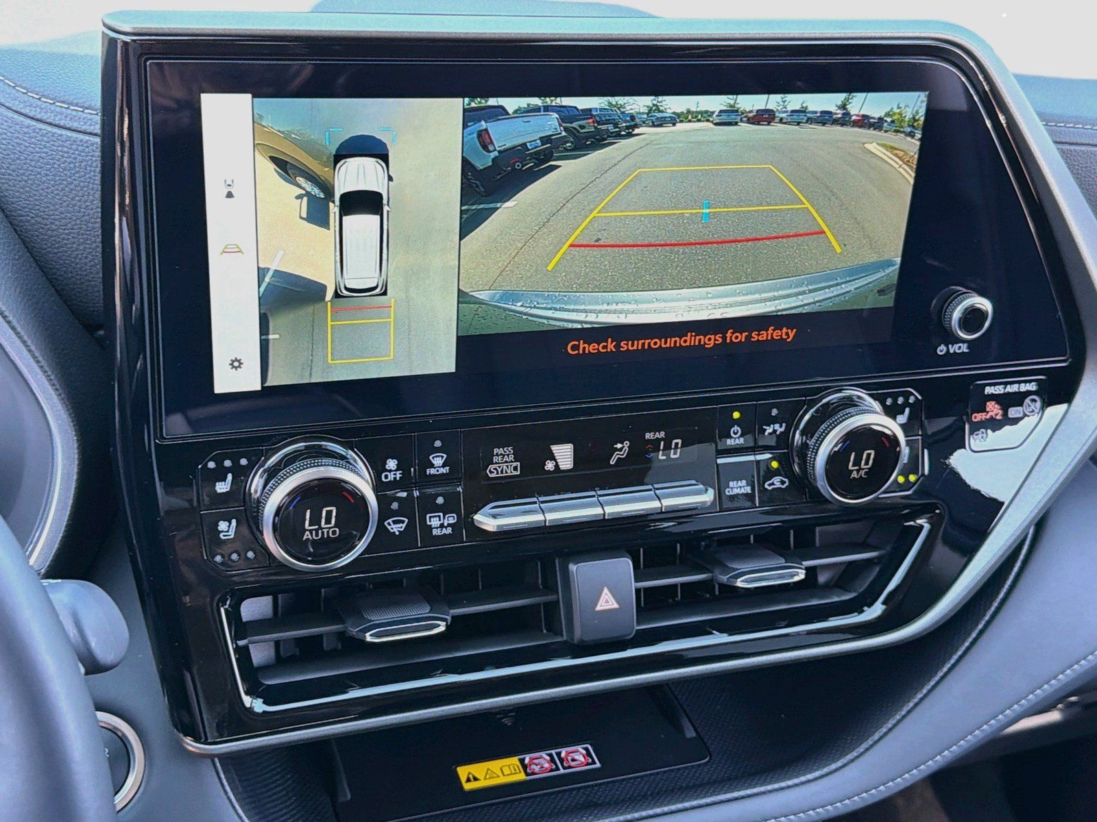 Used 2026 Toyota Highlander Limited AWD/4WD image 11