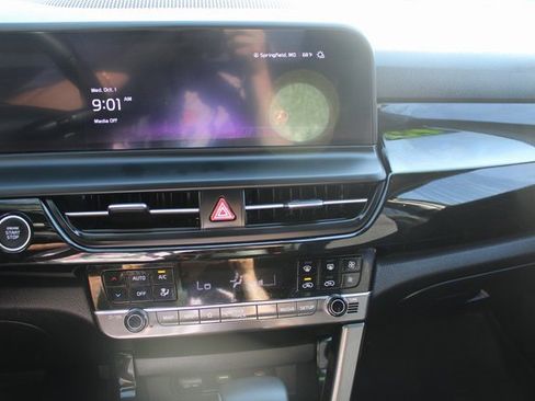 Certified 2024 Kia Seltos X-Line image 13