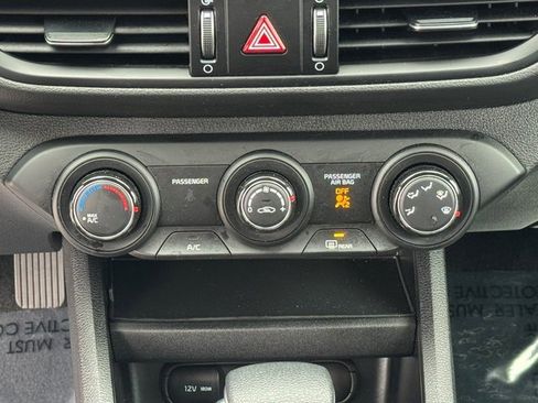 Used 2024 Kia Forte LXS w/ LXS Technology Package image 18