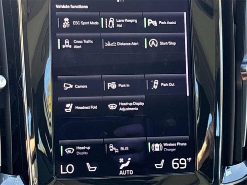 Used 2021 Volvo S60 T5 Inscription image 40