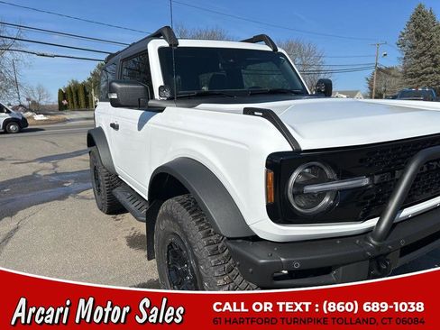 Used 2022 Ford Bronco Wildtrak image 10