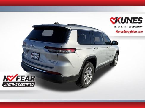 Used 2023 Jeep Grand Cherokee L Laredo image 11