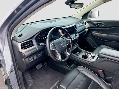 Used 2020 GMC Acadia Denali w/ Technology Package image 9