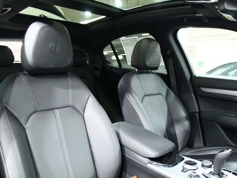 Used 2024 Alfa Romeo Stelvio Ti image 24