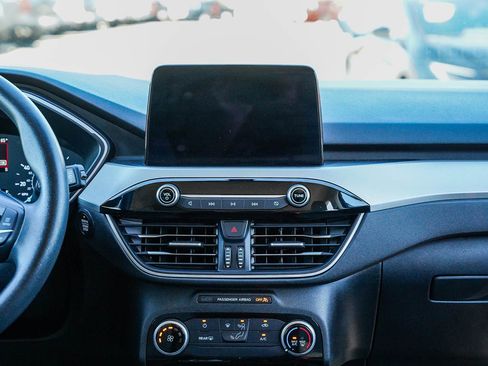 Used 2022 Ford Escape SE image 14