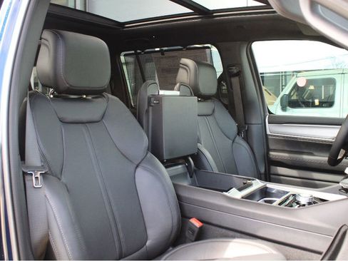 New 2026 Jeep Grand Wagoneer Limited AWD/4WD image 25
