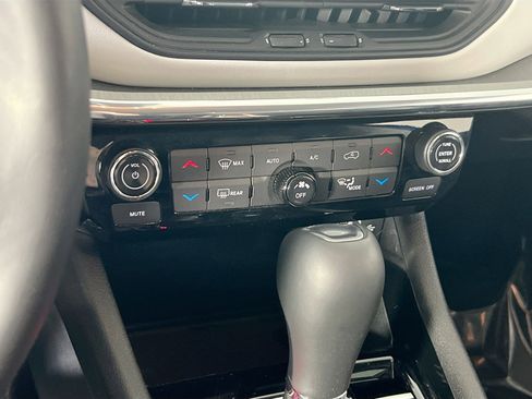 Used 2022 Jeep Compass Limited image 15