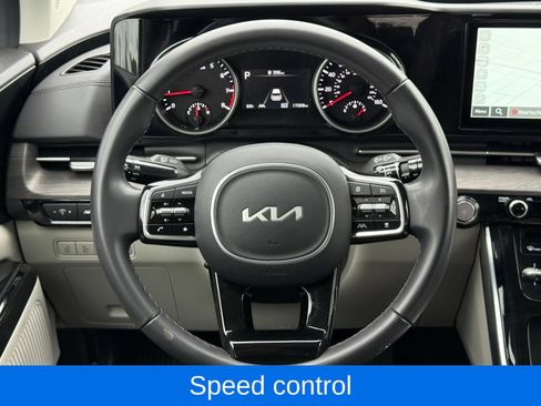 Used 2024 Kia Carnival EX FWD image 35