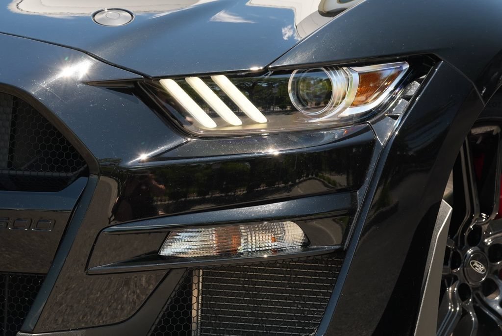 Used 2022 Ford Mustang Shelby GT500 w/ Technology Package RWD image 5