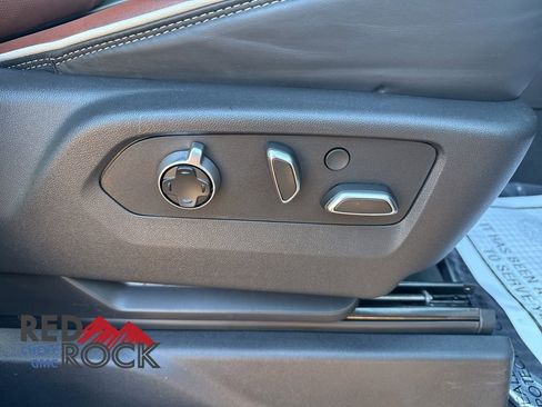 Used 2025 GMC Sierra 3500 Denali Ultimate image 14