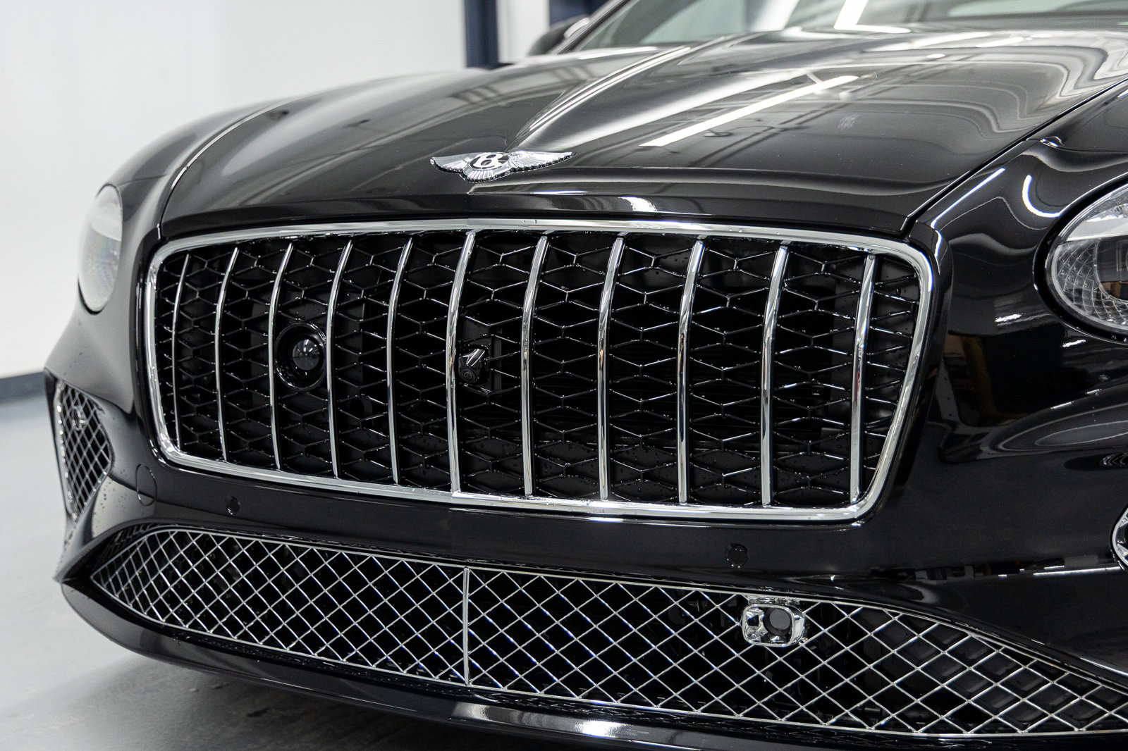 Certified 2026 Bentley Continental GT Azure AWD/4WD image 9