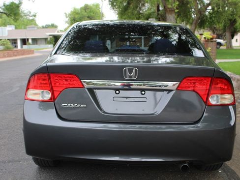 Used 2010 Honda Civic LX image 5