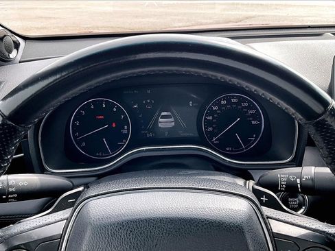 Used 2019 Toyota Avalon Touring w/ Advanced Safety Package image 20