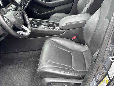 Used 2023 Honda Accord Touring image 12