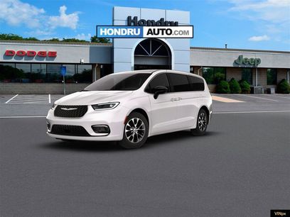 New 2026 Chrysler Pacifica Select