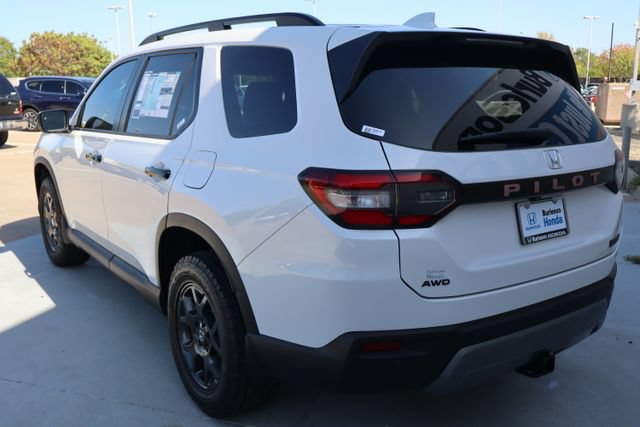 New 2026 Honda Pilot TrailSport image 5