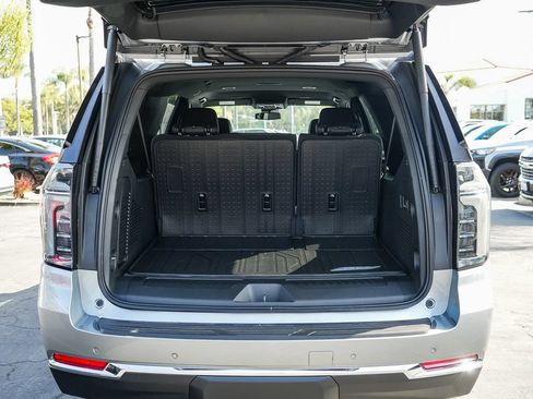 New 2026 Chevrolet Suburban LT w/ Comfort Package AWD/4WD image 26