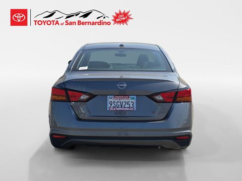 Used 2025 Nissan Altima 2.5 S FWD image 4