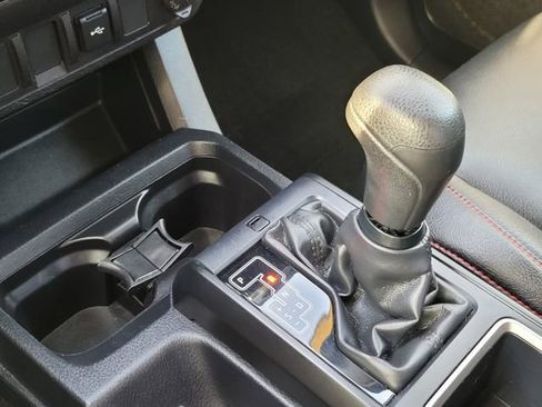 Used 2020 Toyota Tacoma SR w/ SR Convenience Package image 26