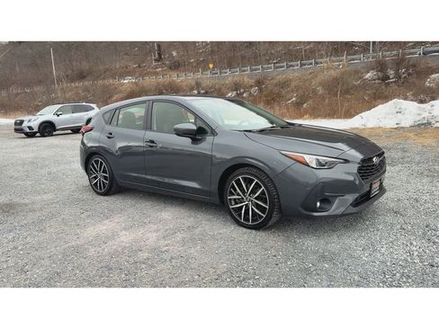 Used 2024 Subaru Impreza 2.0i Sport image 2