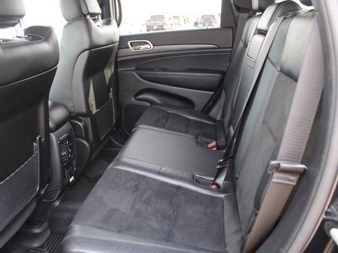 Used 2021 Jeep Grand Cherokee Laredo X image 26