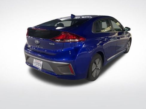 Used 2020 Hyundai Ioniq SE image 7