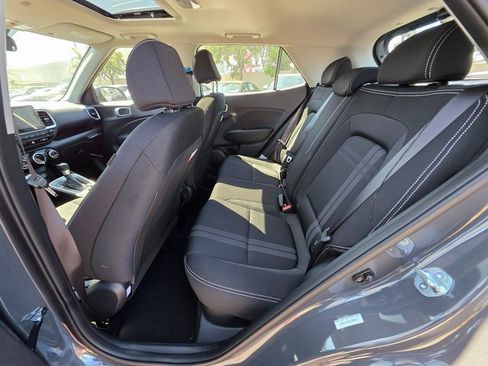 New 2025 Hyundai Venue SEL image 17
