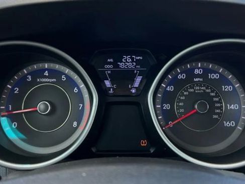 Used 2013 Hyundai Elantra image 27