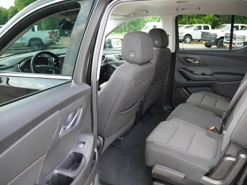 Used 2021 Chevrolet Traverse LS AWD/4WD image 16