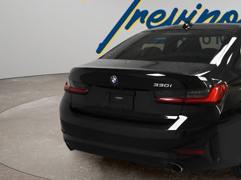 Used 2021 BMW 330i Sedan w/ Convenience Package image 3