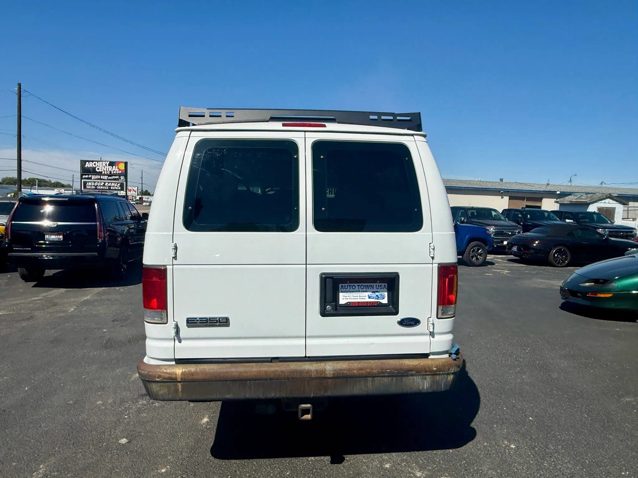 Used 2008 Ford E-350 and Econoline 350 Extended Super Duty RWD image 4